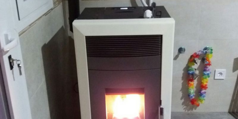 Instalacion hidroestufa de pellets en vivienda particular